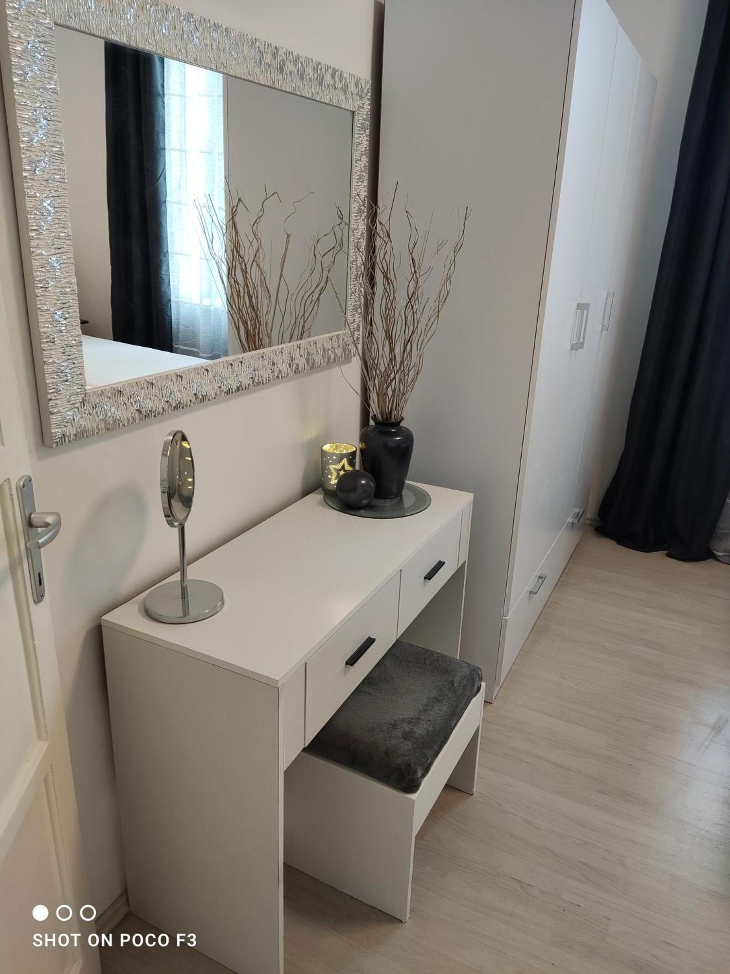 Apartment Milevoj Koromačno Buitenkant foto